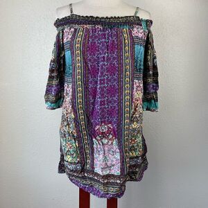 WMK Cold Shoulder Tunic Top Size M EUC